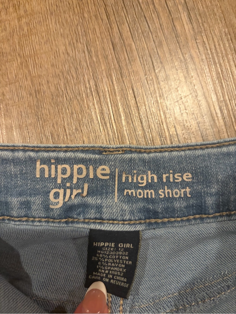 Hippie Girl High Rise Mom Short - Light Blue Denim size 12